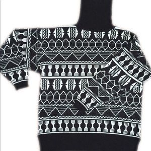 Vintage oversized black/white sweater!